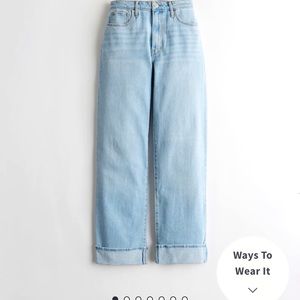 Hollister Ultra High-Rise Light Wash Dad Jeans- Size 0R